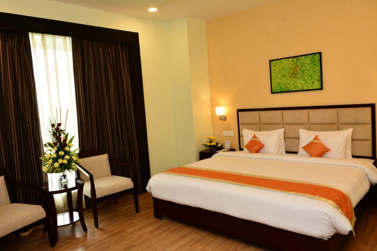 לקנאו Hotel Sagar Sona מראה חיצוני תמונה